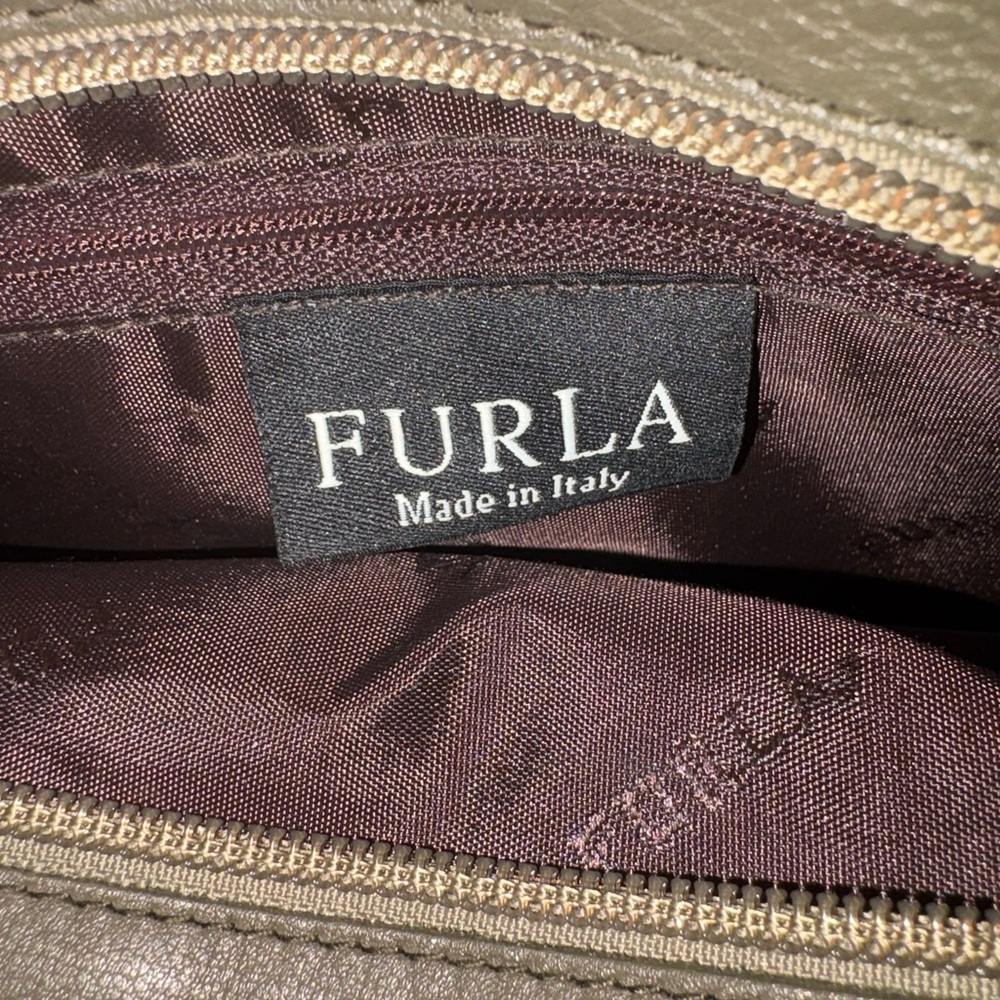 Furla Vintage Shoulder Bag - Picture 7 of 8